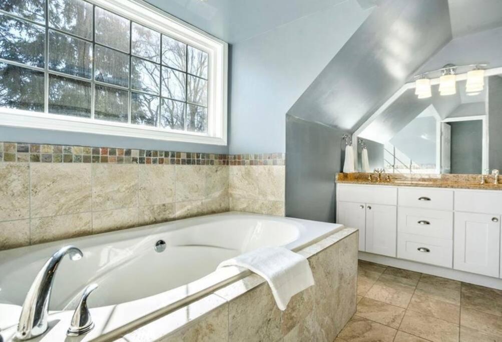 Modern 3Bd Cottage Home W/Private Hottub Атланта Екстер'єр фото